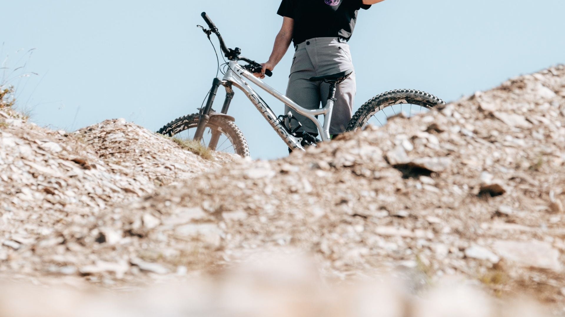 How long does a suspension service take?